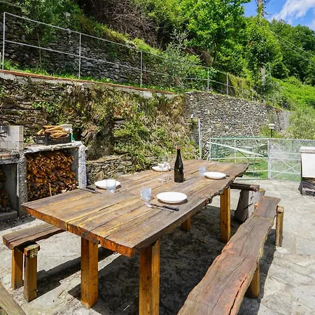 別荘 2 Bedroom Lovely In Tribogna