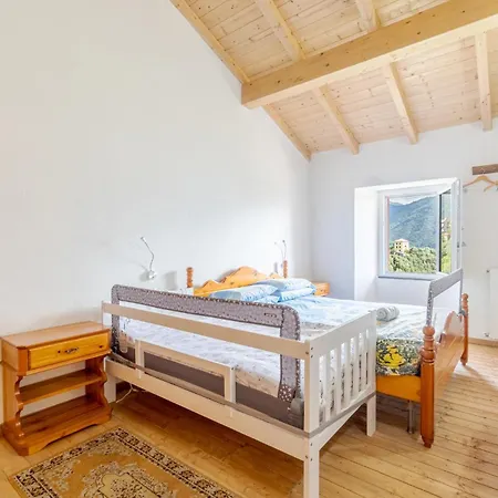 Casa de Férias 2 Bedroom Lovely In Tribogna Moconesi