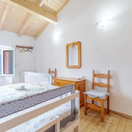 2 Bedroom Lovely In Tribogna Ferrada di Moconesi