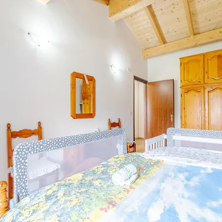 2 Bedroom Lovely In Tribogna *