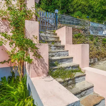 2 Bedroom Lovely In Tribogna Ferrada di Moconesi