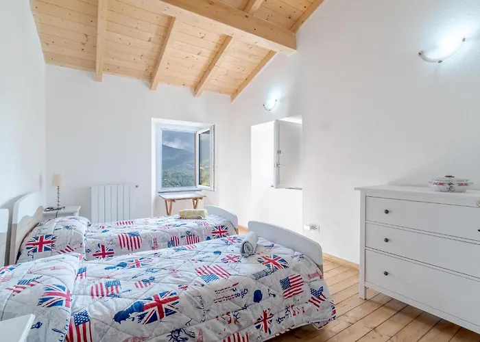 2 Bedroom Lovely In Tribogna *