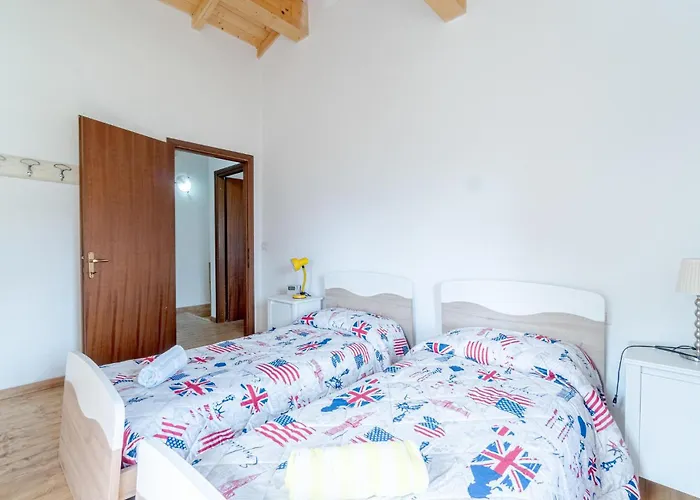 Prázdninový dům 2 Bedroom Lovely In Tribogna