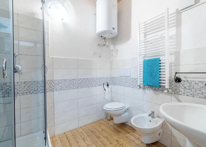 2 Bedroom Lovely In Tribogna